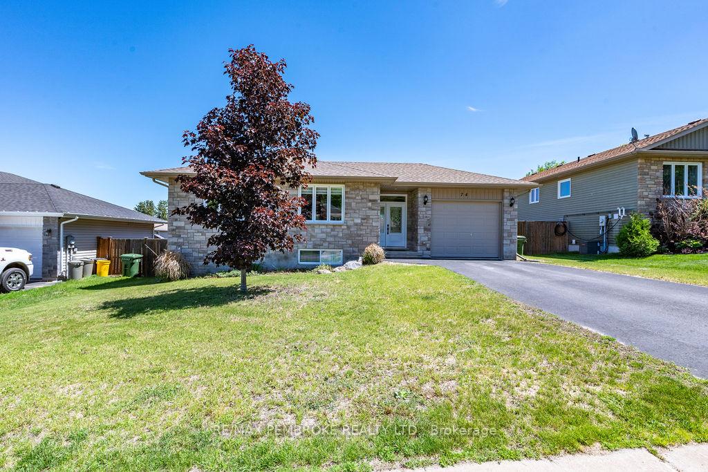 74-oak-avenue-petawawa-ontario-x13427230