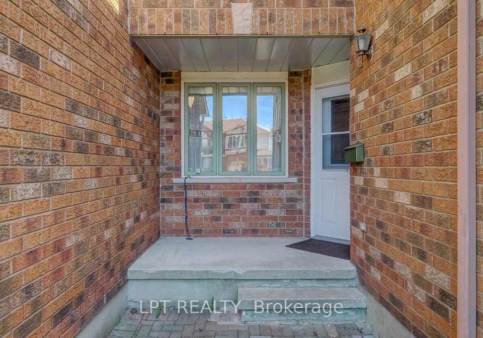 72-westpointe-crescent-ottawa-ontario-x13427300