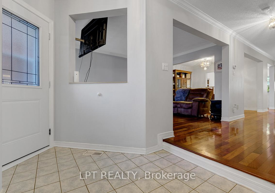 72-westpointe-crescent-ottawa-ontario-x13427300