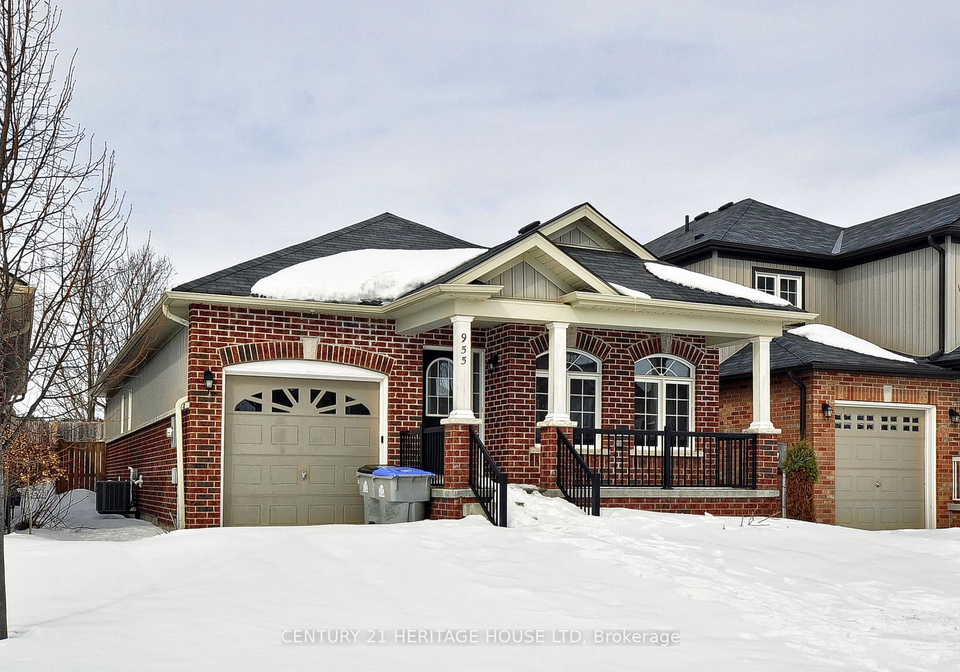 955-adams-avenue-s-north-perth-ontario-x13427454