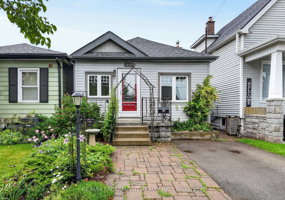 272-cope-street-hamilton-ontario-x13427476