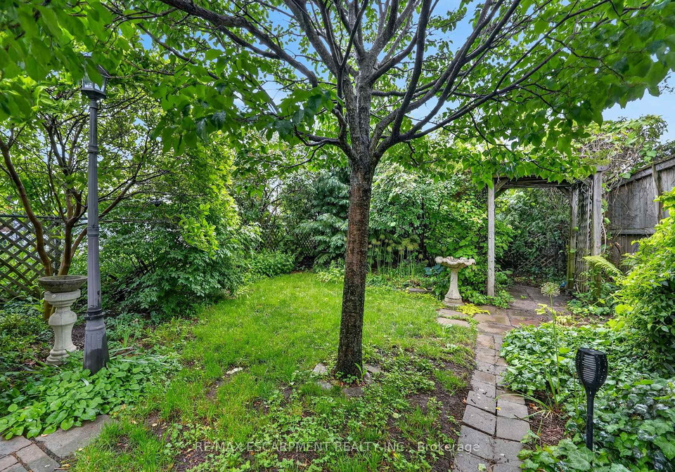 272-cope-street-hamilton-ontario-x13427476
