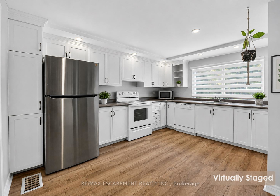 4956-beam-street-lincoln-ontario-x13428068
