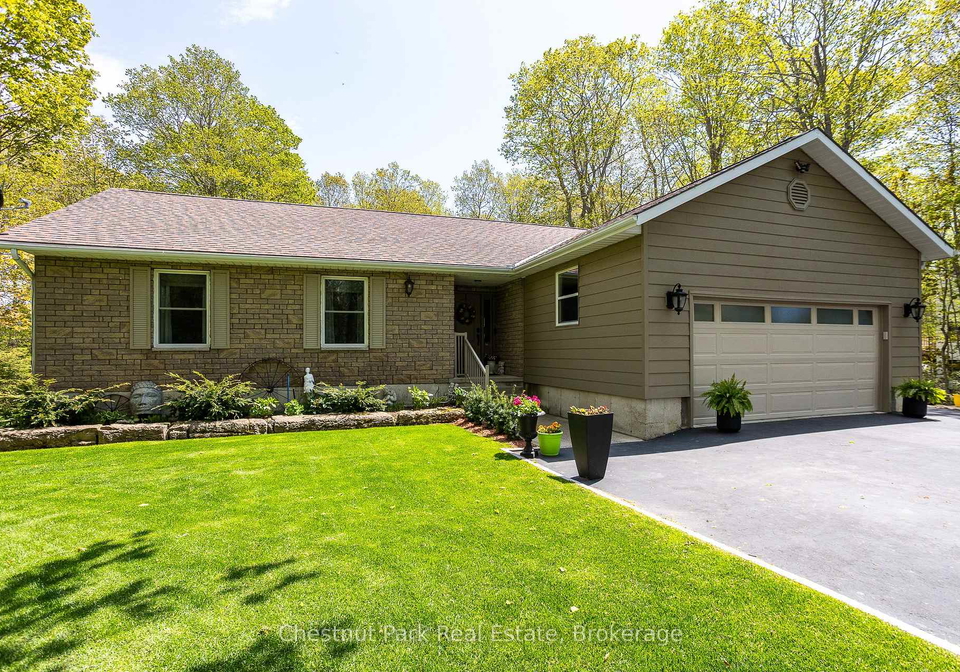 64-maple-golf-crescent-northern-bruce-peninsula-ontario-x13428146