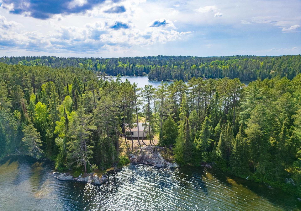 eb1789-summer-resort-location-kenora-remote-area-ontario-x13428280