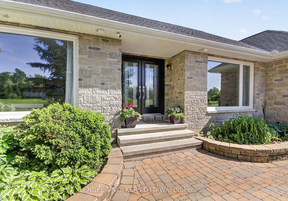 528-tullamore-street-ottawa-ontario-x13428304