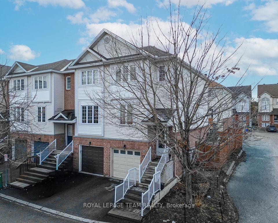 295-gershwin-private-ottawa-ontario-x13428450