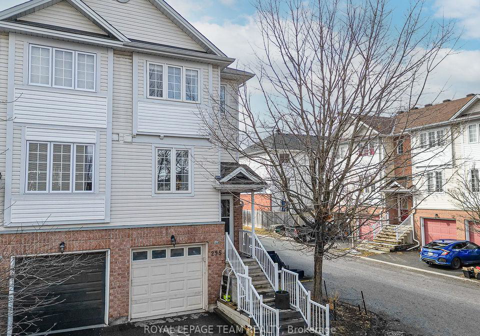 295-gershwin-private-ottawa-ontario-x13428450