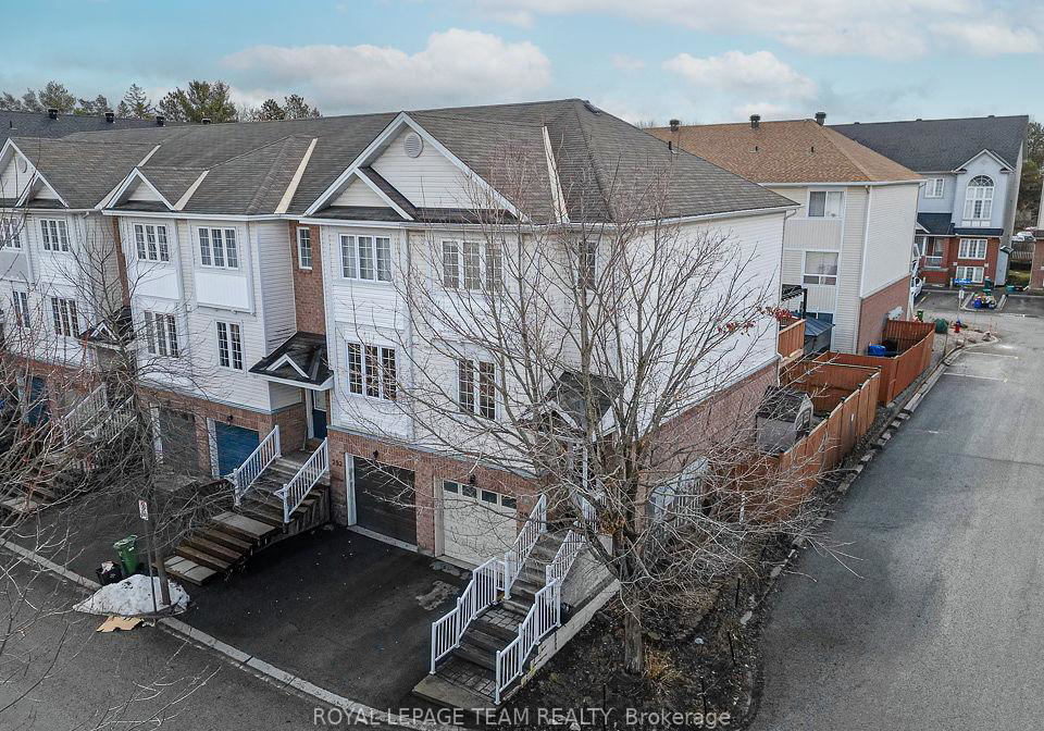 295-gershwin-private-ottawa-ontario-x13428450