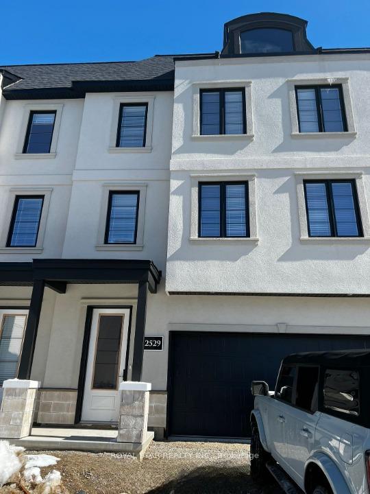 2529-meadowlands-way-london-north-ontario-x13428468