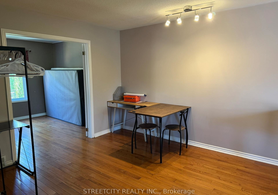 1004-aldersbrook-road-london-north-ontario-x13428854