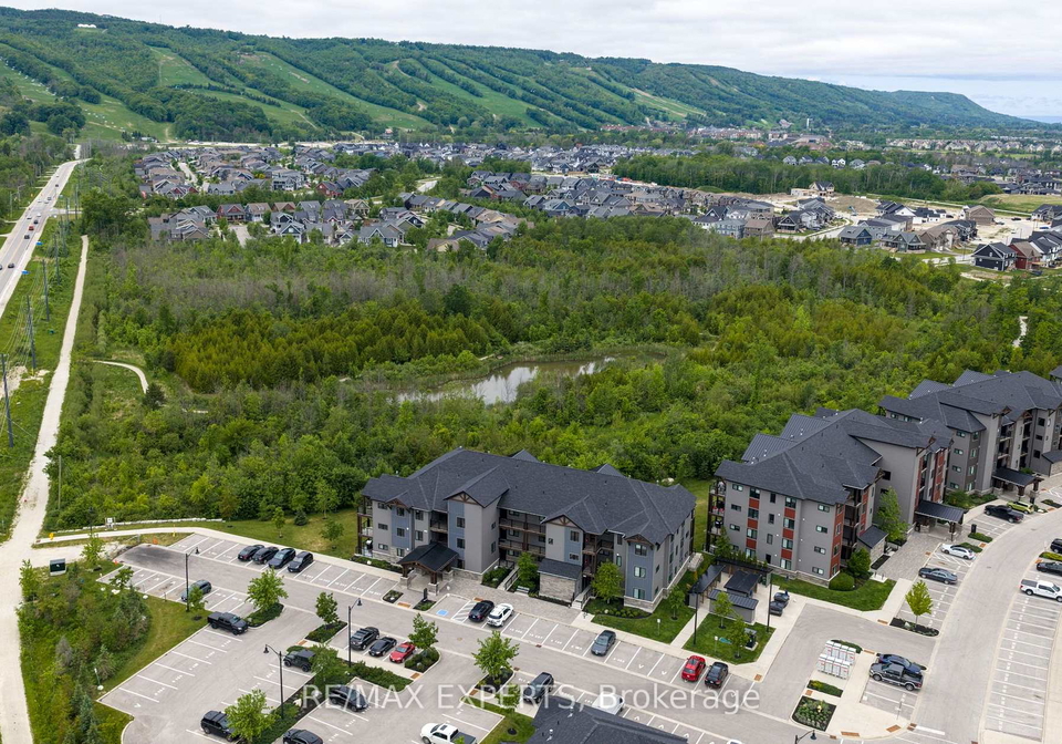 12-beausoleil-lane-blue-mountains-ontario-x13428856