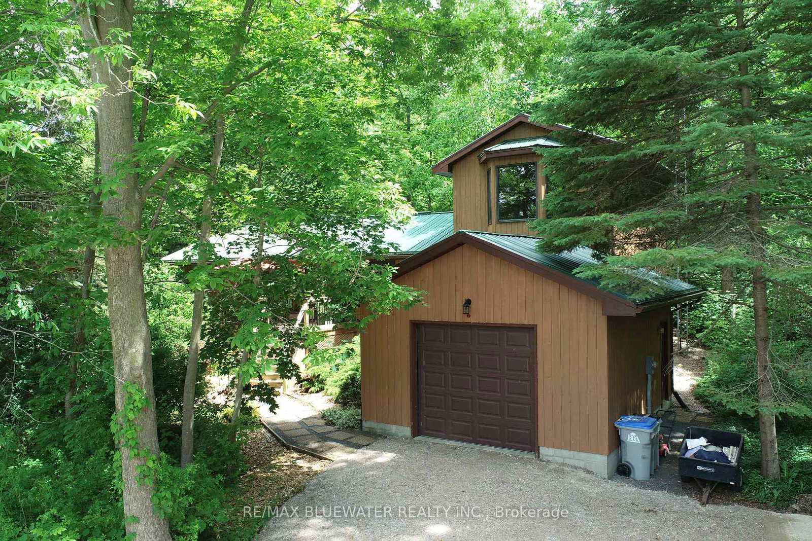5449-lake-valley-grove-road-lambton-shores-ontario-x13429050