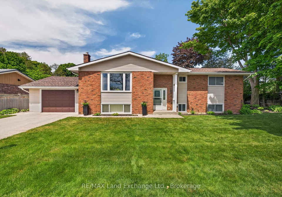 30-golf-links-road-kincardine-ontario-x13429506