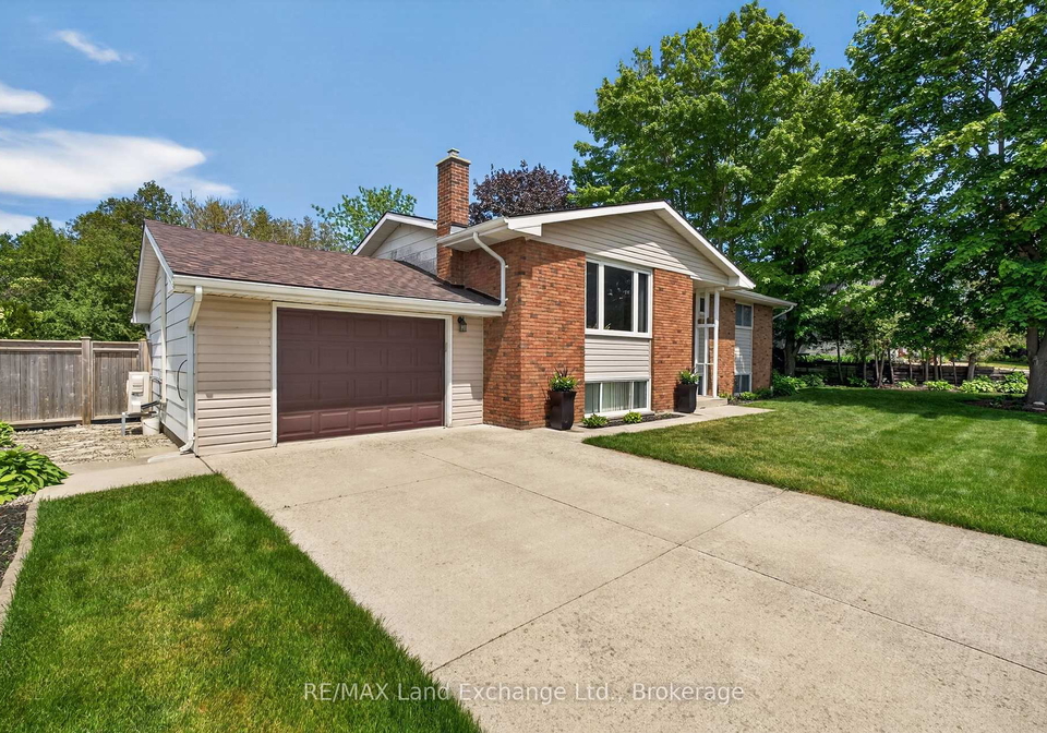 30-golf-links-road-kincardine-ontario-x13429506