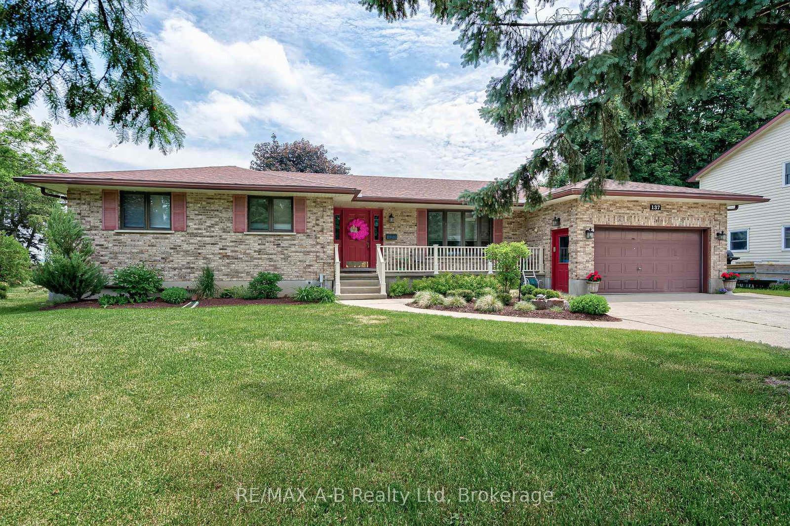 137-mitchell-court-west-perth-ontario-x13429514