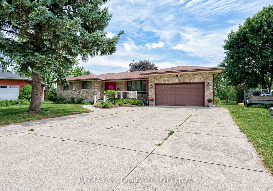 137-mitchell-court-west-perth-ontario-x13429514