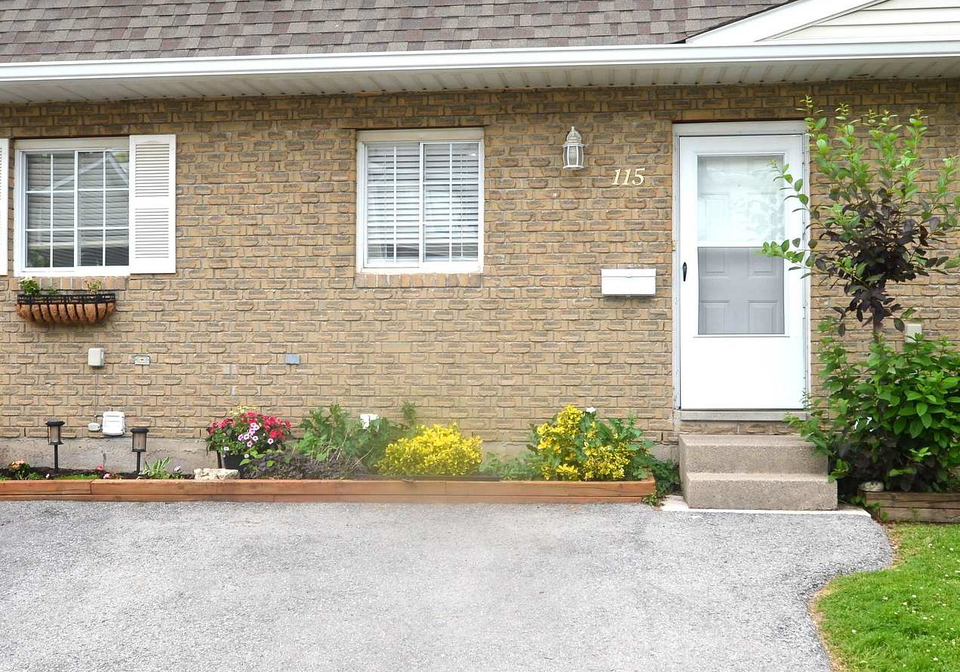 8141-coventry-road-niagara-falls-ontario-x13429748