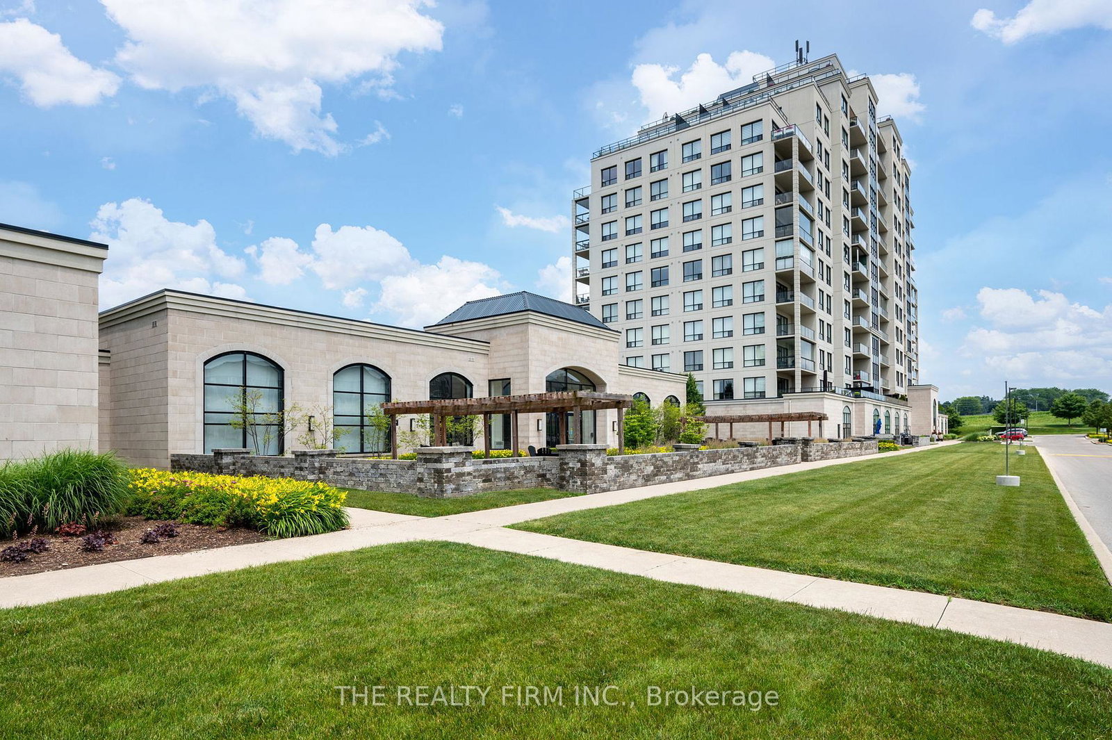 240-villagewalk-boulevard-london-north-ontario-x13429898