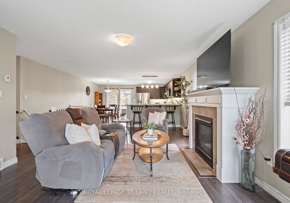 38-leesboro-trail-thames-centre-ontario-x13430026
