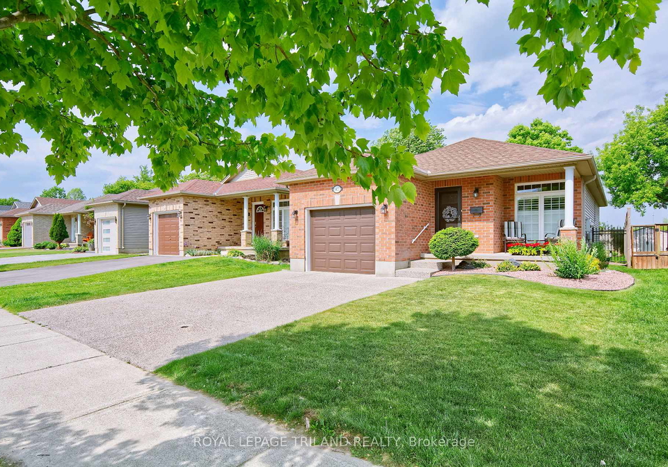 1427-south-wenige-drive-london-north-ontario-x13430108