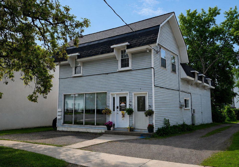 41-main-street-e-smiths-falls-ontario-x13430150