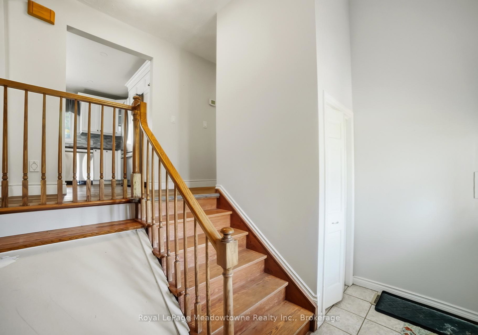 12-huntsman-gate-hamilton-ontario-x13430244