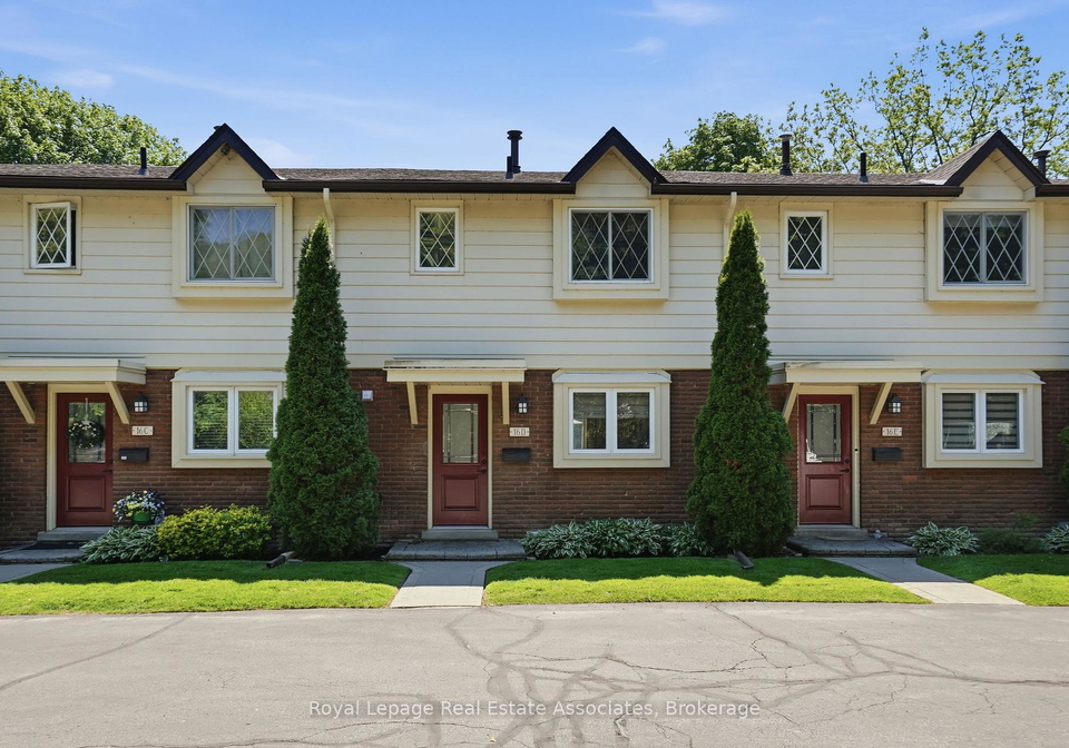 16d-bond-street-s-hamilton-ontario-x13430306