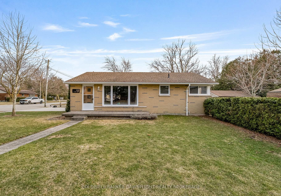 105-wellington-street-w-south-huron-ontario-x13430380