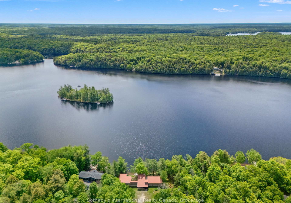 37-fox-back-road-the-archipelago-ontario-x13430412