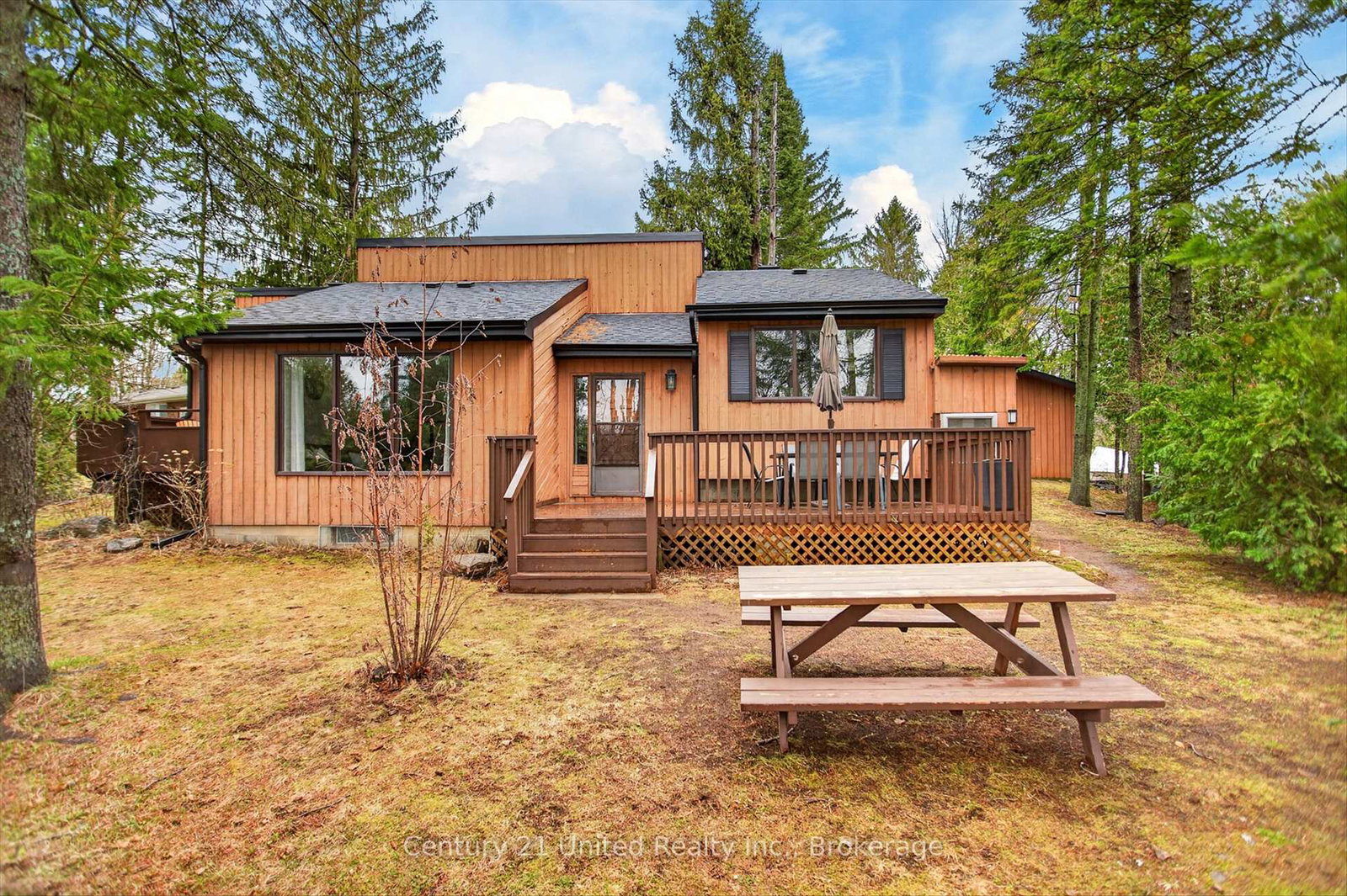 1732-traders-trail-selwyn-ontario-x13430444