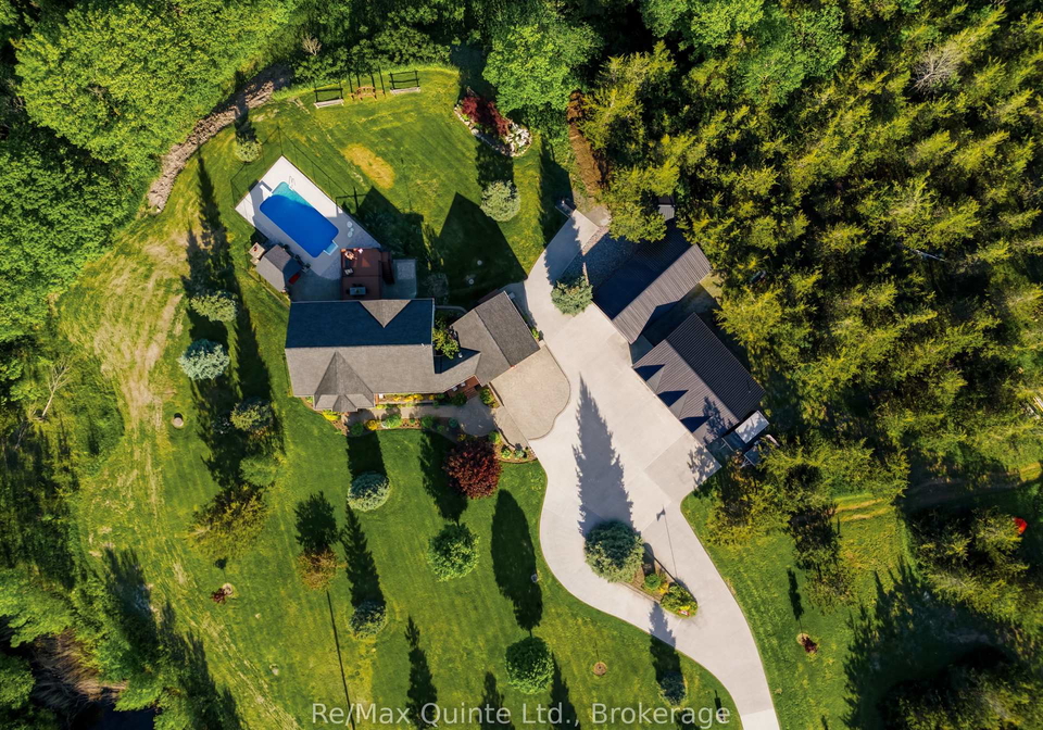 163-county-road-25-prince-edward-county-ontario-x13430460