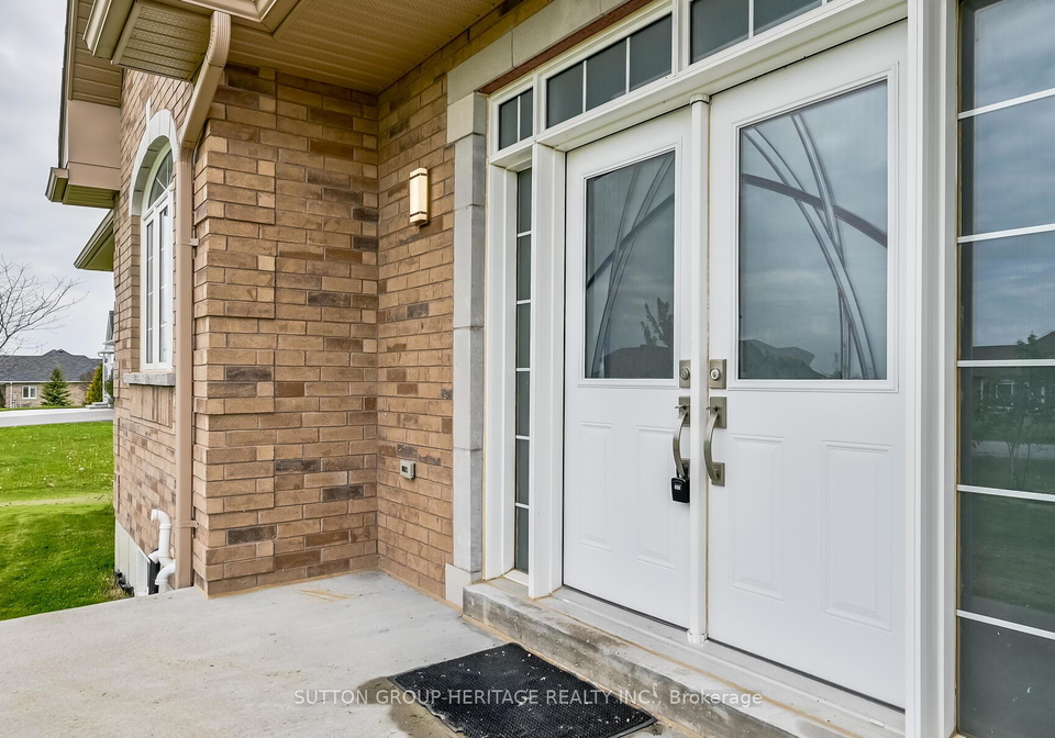 61-songbird-crescent-kawartha-lakes-ontario-x13430466