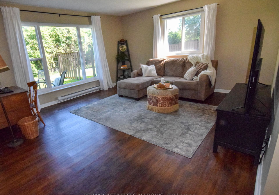 4-pearl-street-smiths-falls-ontario-x13430724