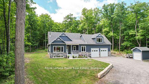 50-fire-route-41-north-kawartha-ontario-x13430882