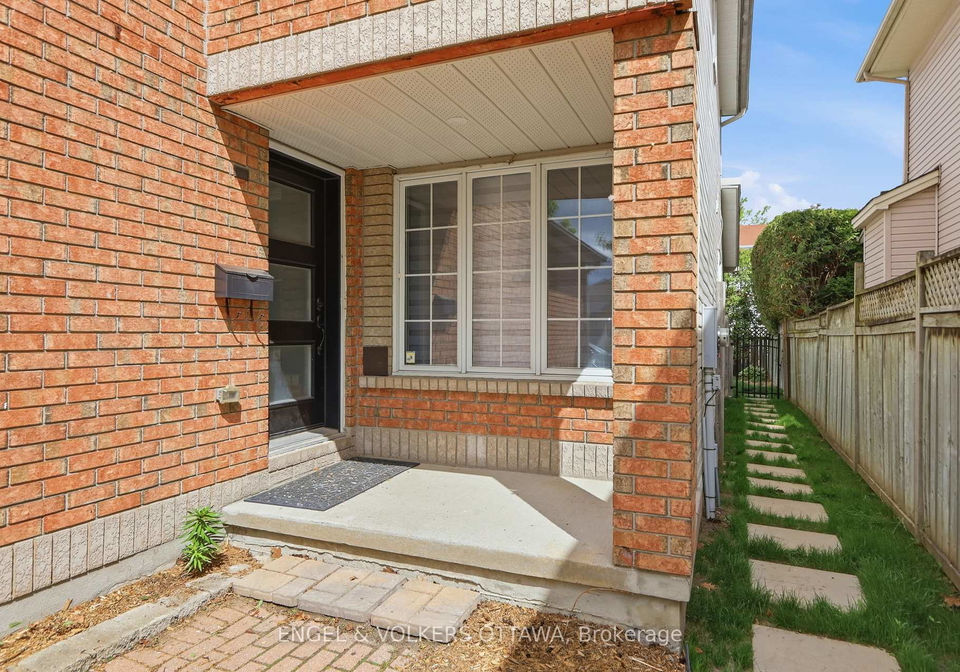 1033-como-crescent-ottawa-ontario-x13431068
