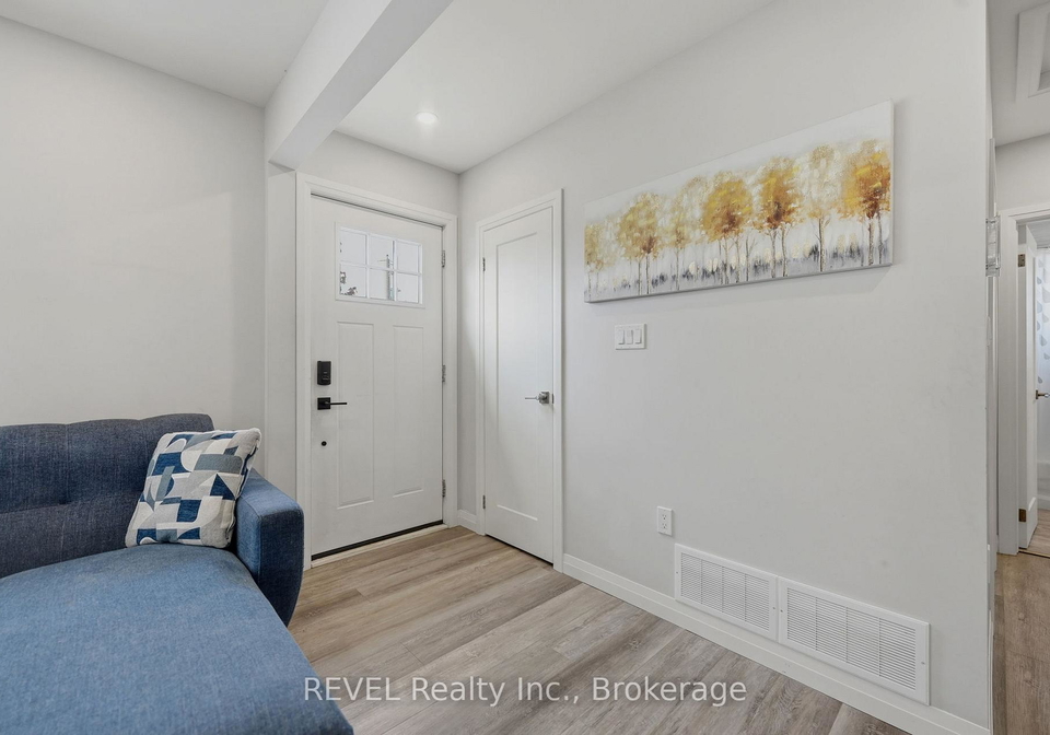 7859-mulhern-street-niagara-falls-ontario-x13431154