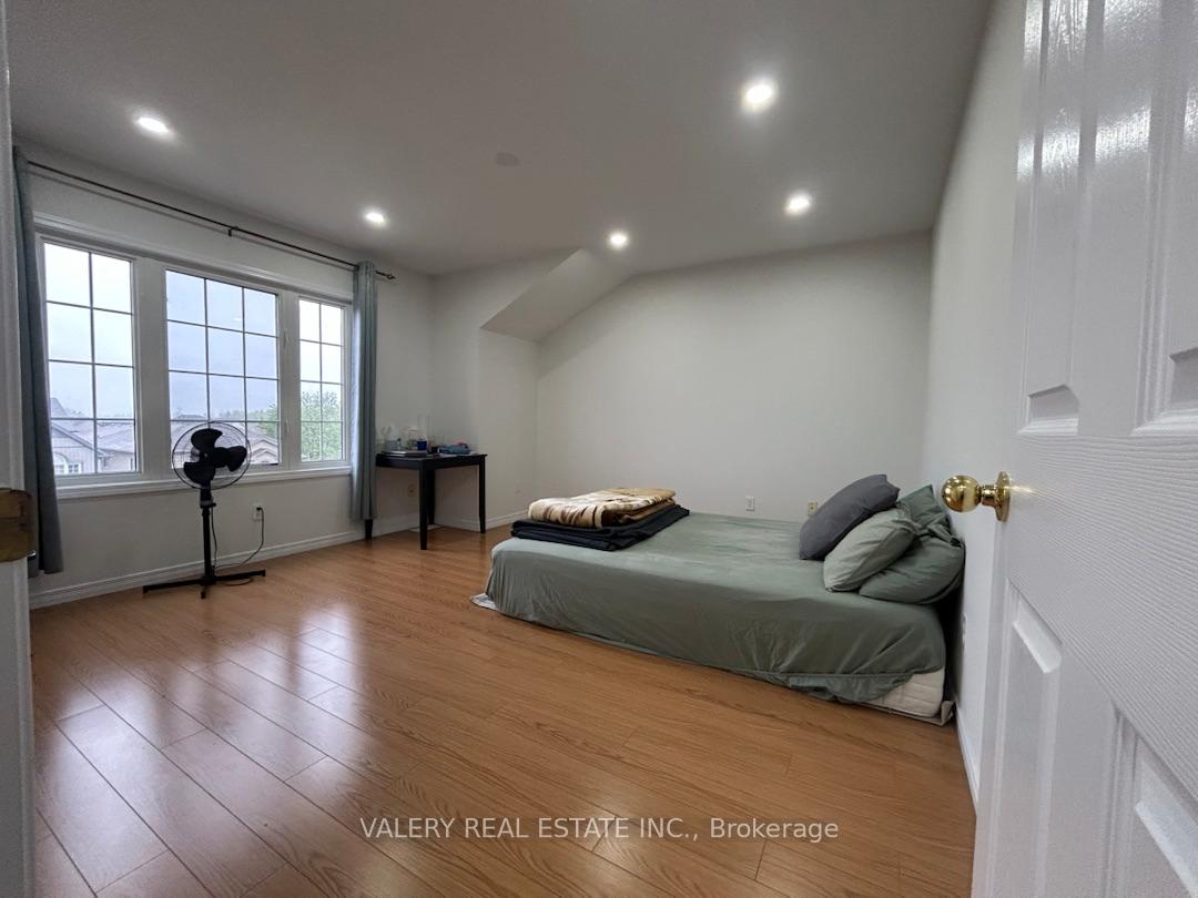 2sorrento-st-street-kitchener-ontario-x13431206