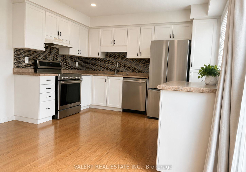 2sorrento-st-street-kitchener-ontario-x13431206