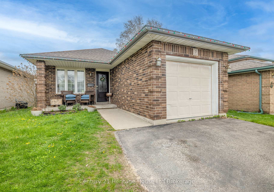 7-kara-lane-tillsonburg-ontario-x13431256