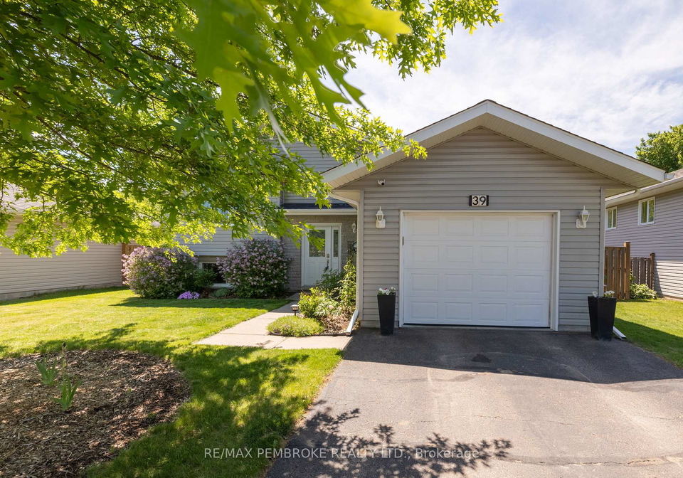 39-oak-avenue-petawawa-ontario-x13431490