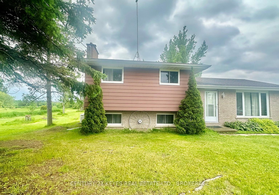85-haig-road-front-of-leeds-seeleys-bay-ontario-x13431586