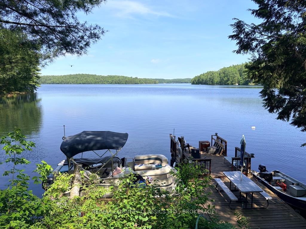 3430-shabomeka-lake-frontenac-ontario-x13431720