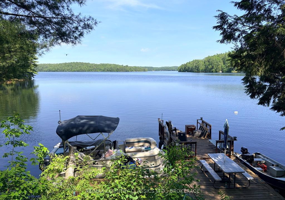 3430-shabomeka-lake-frontenac-ontario-x13431720
