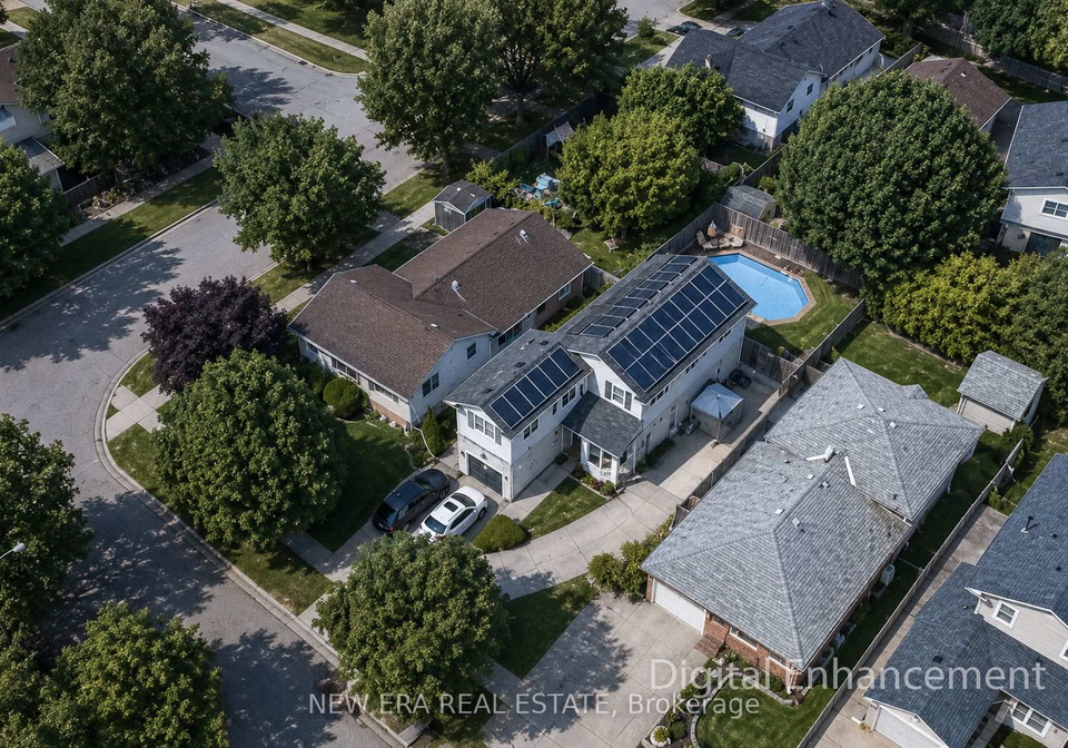 8-dalton-gate-hamilton-ontario-x13432050