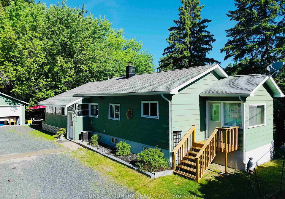 834-594-kenora-remote-area-ontario-x13432224