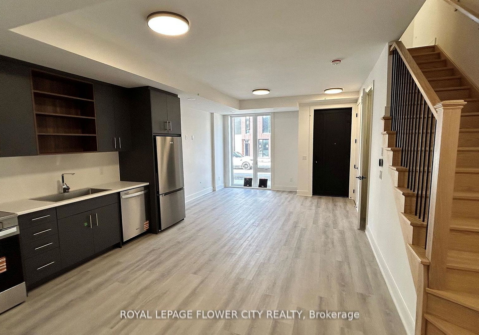 48-everett-common-st-catharines-ontario-x13432662