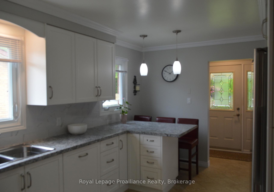 9-austin-street-quinte-west-ontario-x13432702