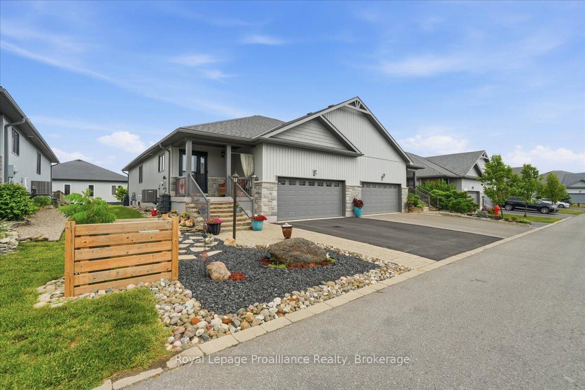 61-conger-drive-prince-edward-county-ontario-x13433436