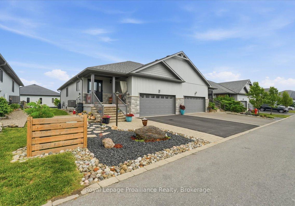 61-conger-drive-prince-edward-county-ontario-x13433436